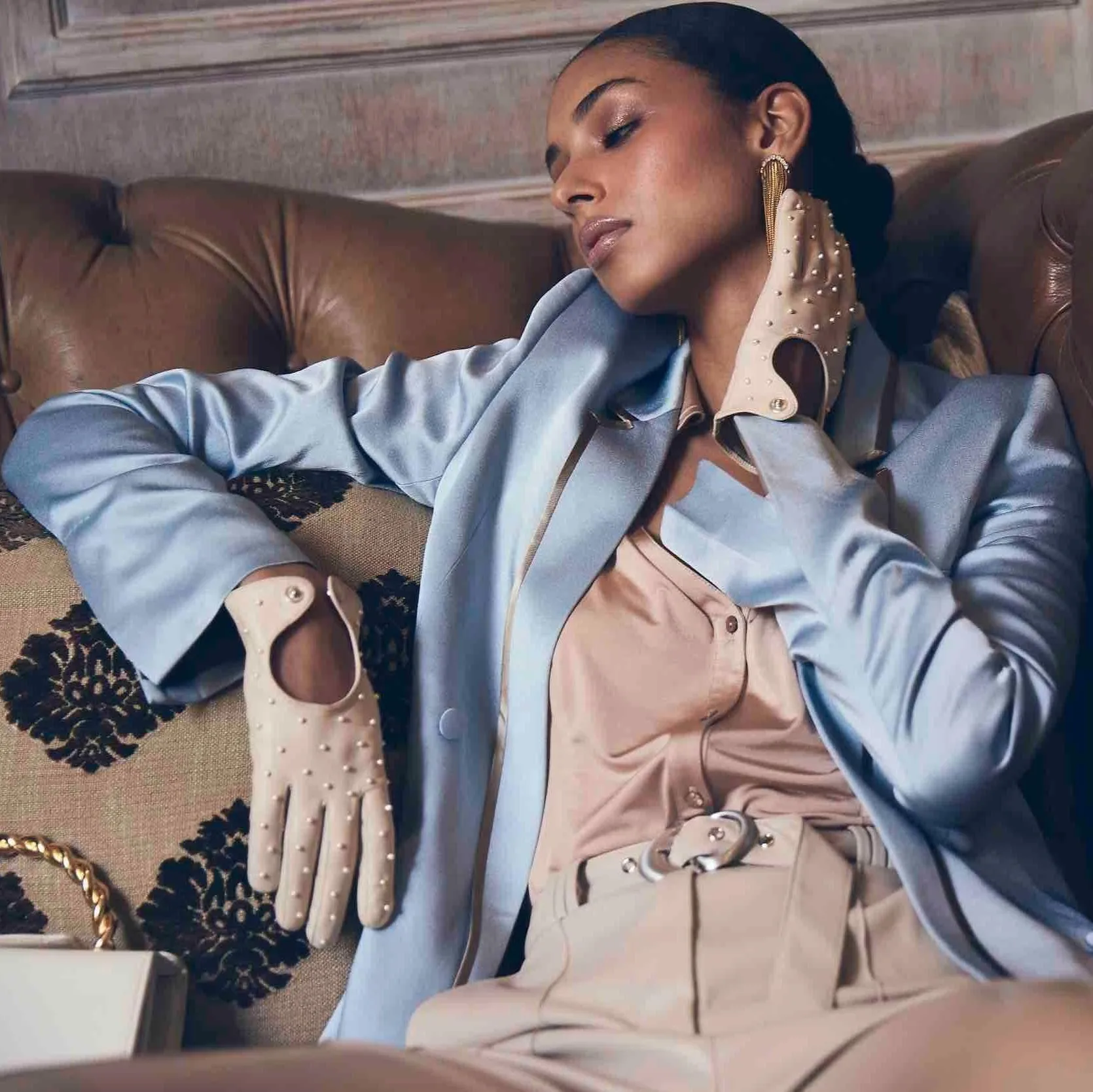 Driving Glove with Pearls