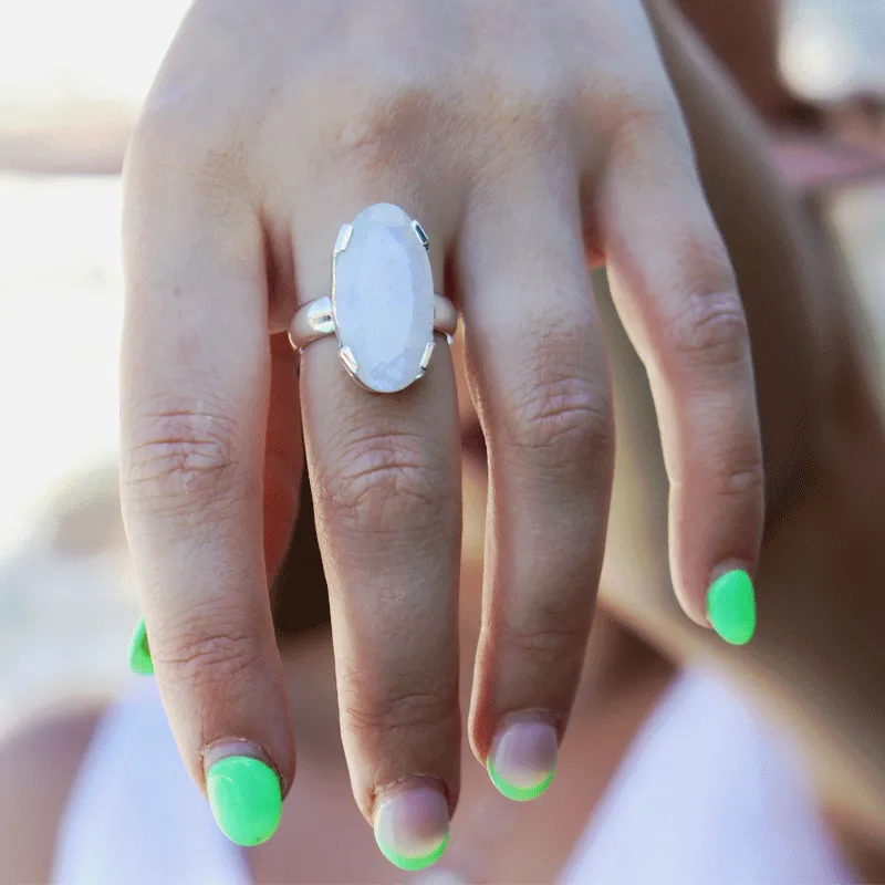 Maan Moonstone Oval Boho Ring