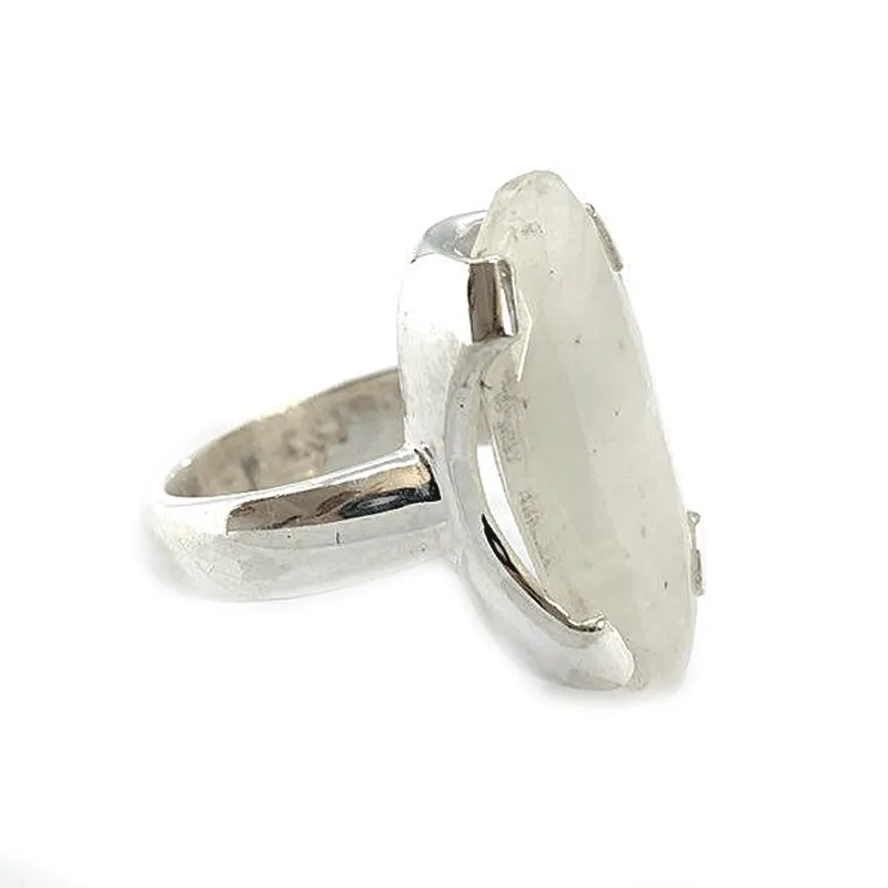 Maan Moonstone Oval Boho Ring