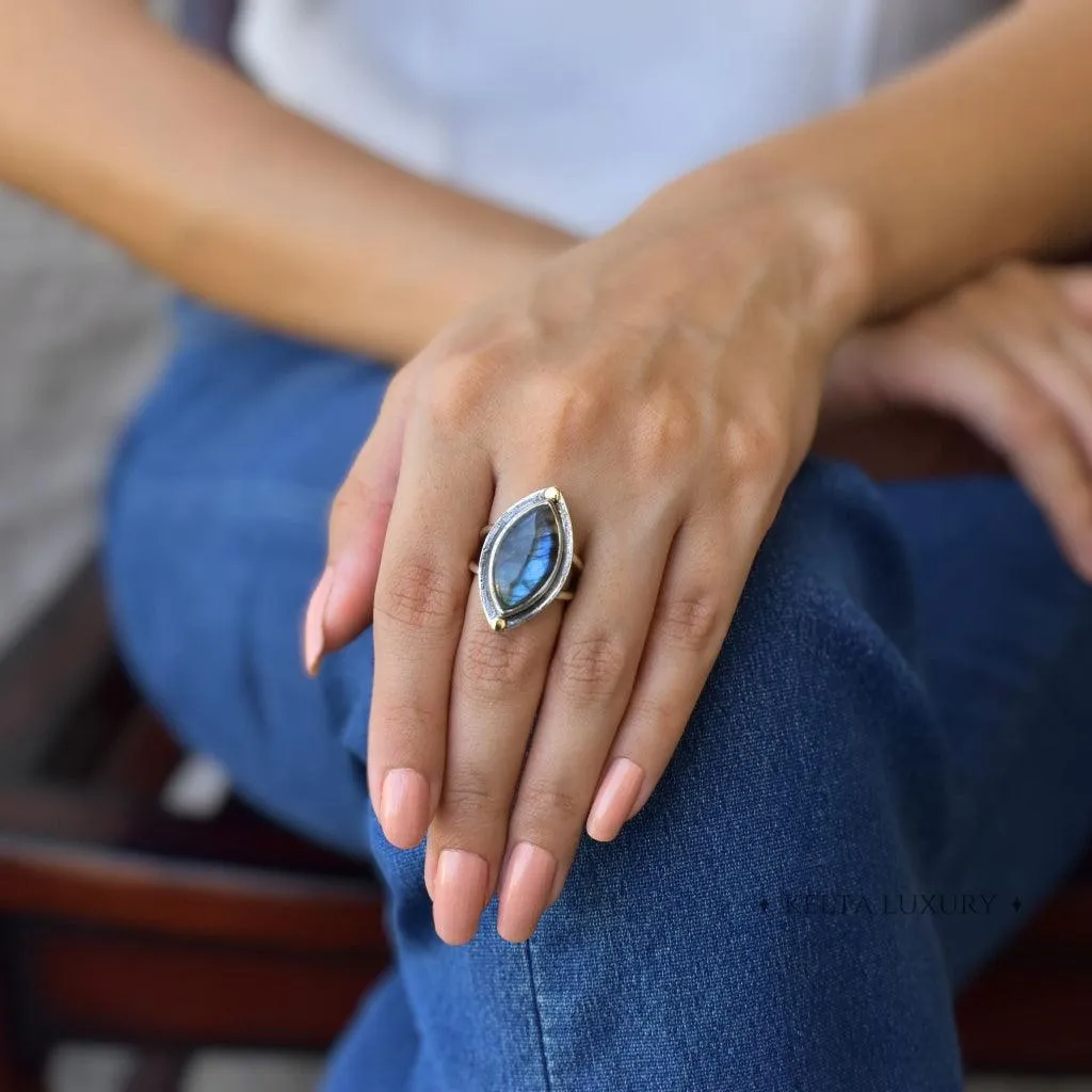 Marquise Beauty - Labradorite Ring