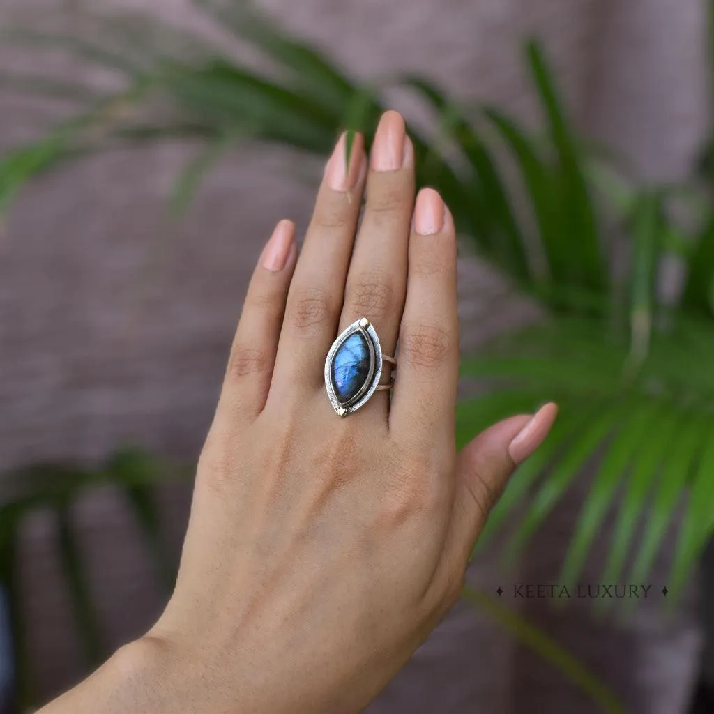 Marquise Beauty - Labradorite Ring